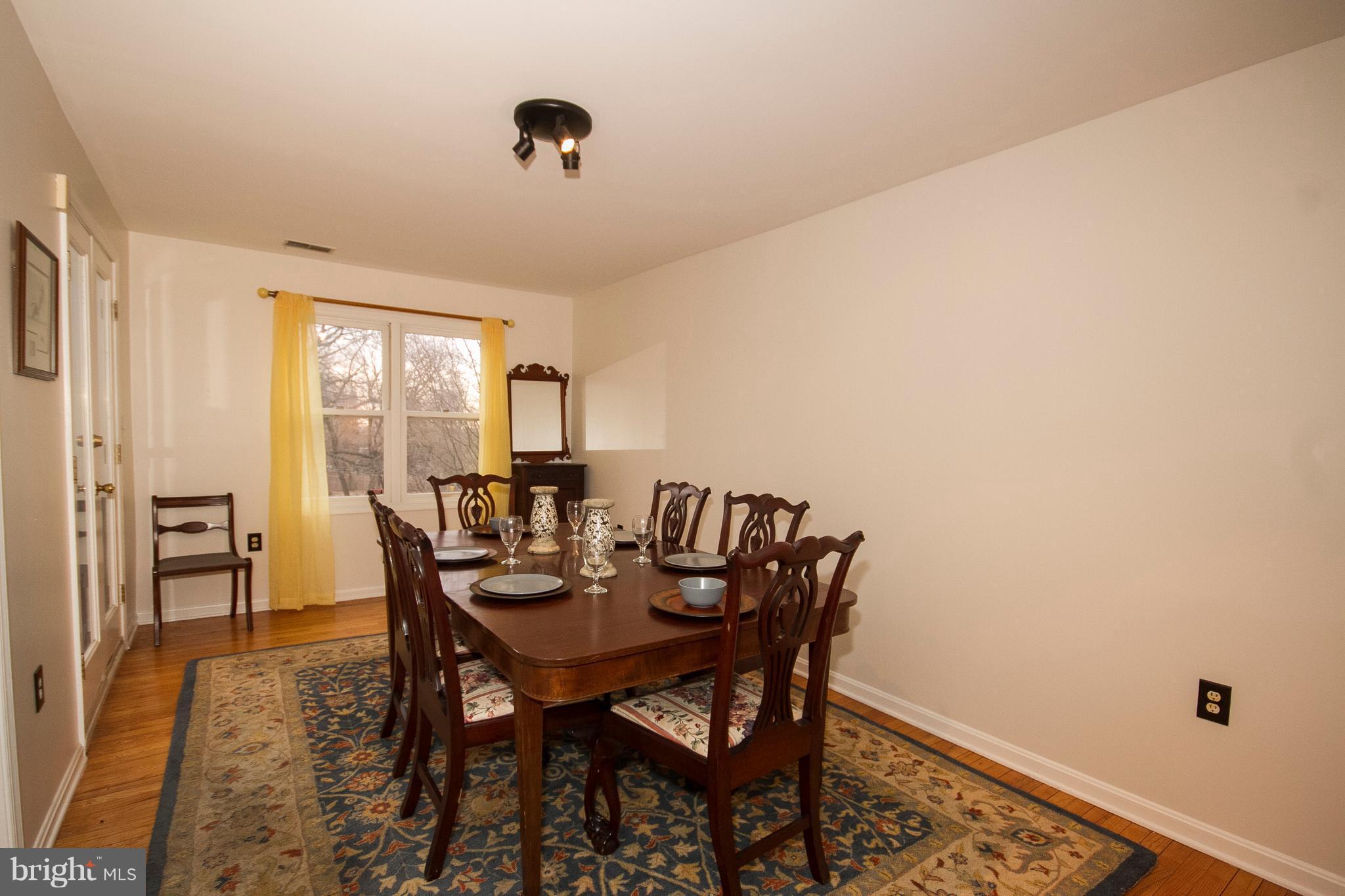 4202 Roland Avenue, Unit 204 Baltimore, MD 21211 - Photo 8 of 27 Dining Room
