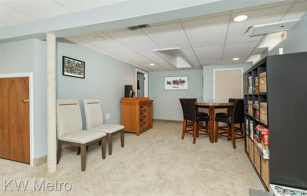 635 Timberline Drive Rochester Hills, MI 48309 - Photo 36 of 48