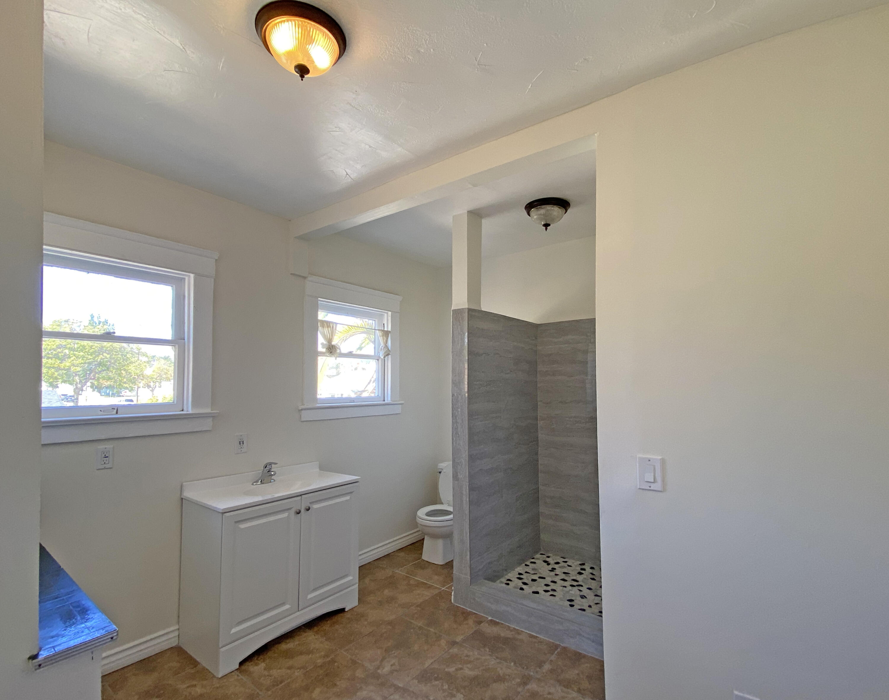933 East Santa Paula Street, Unit C Santa Paula, CA 93060 - Photo 2 of 6 a view of entryway with window