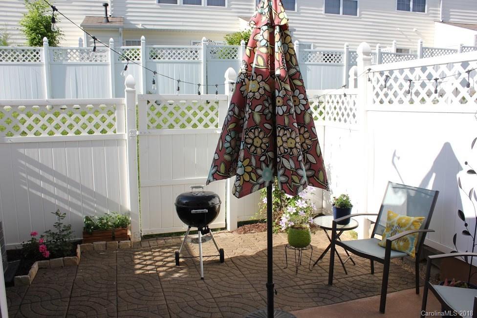 825 Gentlewinds Court Fort Mill, SC 29708 - Photo 2 of 9
