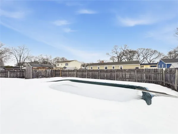 $325,000 | 60 Duncan Road, Warwick, RI 02886