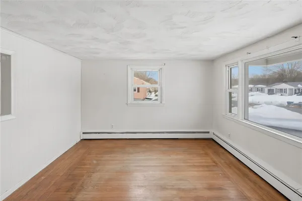 $325,000 | 60 Duncan Road, Warwick, RI 02886