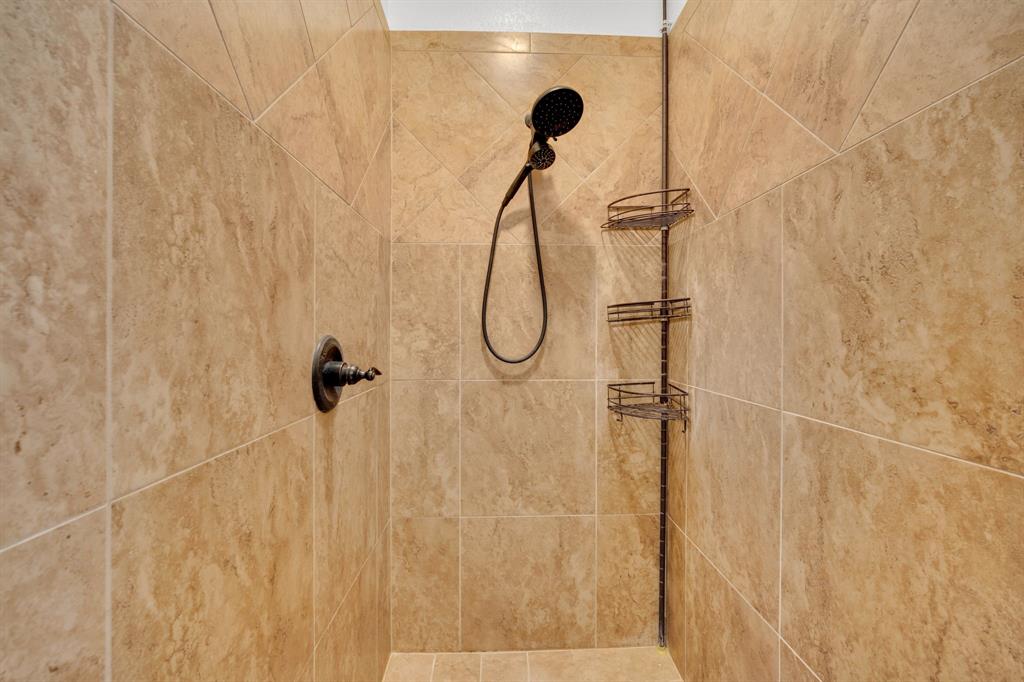 4004 Brookdale Road Benbrook, TX 76116 - Photo 23 of 37