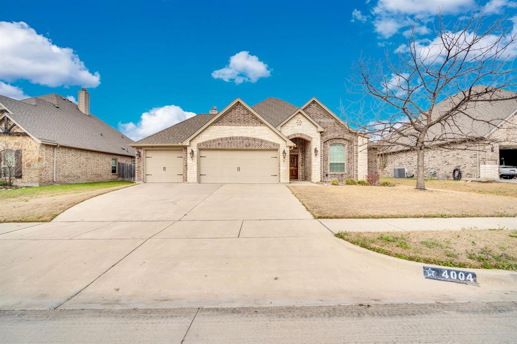 4004 Brookdale Road Benbrook, TX 76116 - Photo 6 of 37