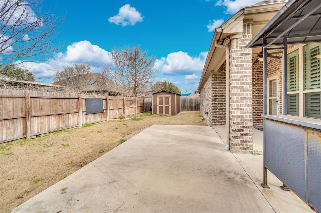 4004 Brookdale Road Benbrook, TX 76116 - Photo 9 of 37