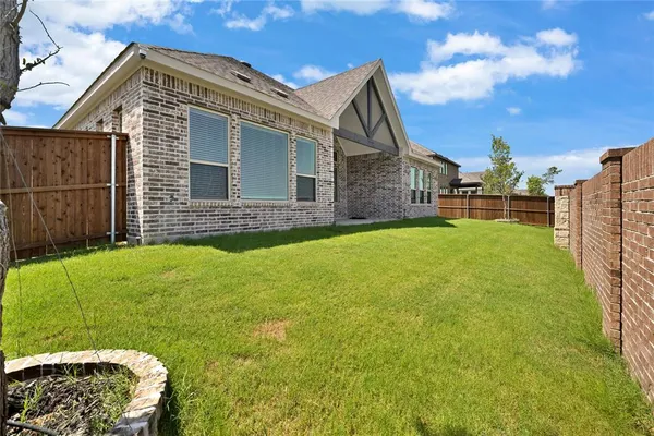 $599,000 | 2307 Sam Street, Mansfield, TX 76063