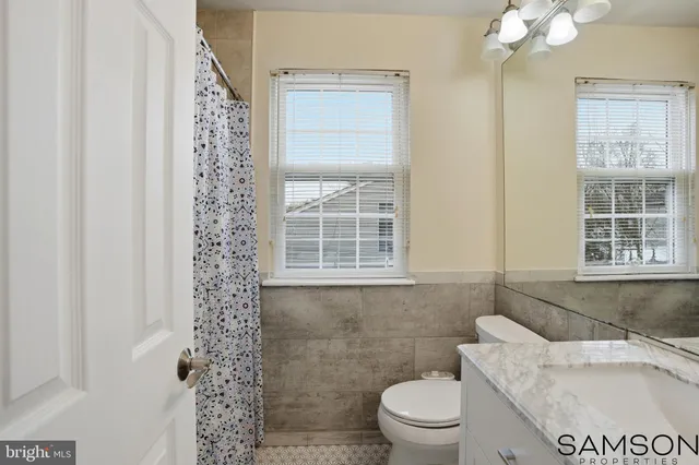 $685,000 | 13505 Coates Lane, Herndon, VA 20171