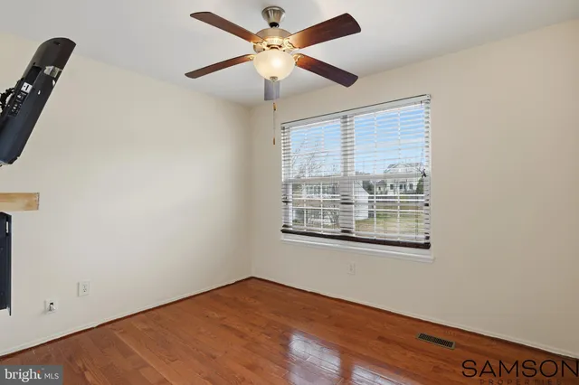 $685,000 | 13505 Coates Lane, Herndon, VA 20171