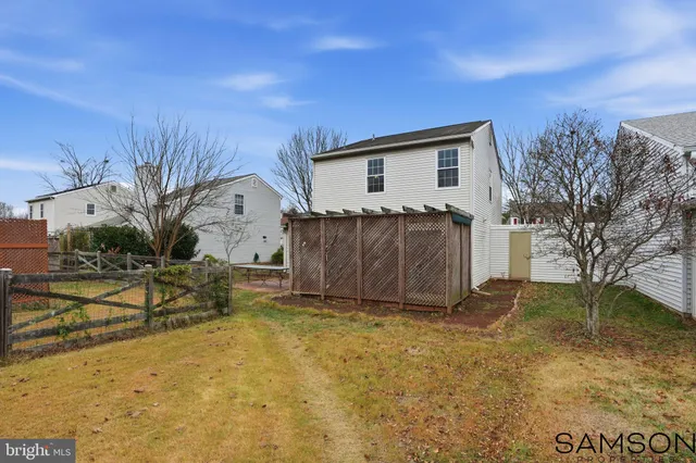 $685,000 | 13505 Coates Lane, Herndon, VA 20171