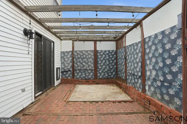 $685,000 | 13505 Coates Lane, Herndon, VA 20171