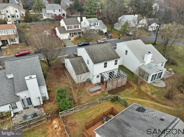 $685,000 | 13505 Coates Lane, Herndon, VA 20171
