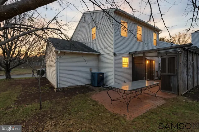 $685,000 | 13505 Coates Lane, Herndon, VA 20171