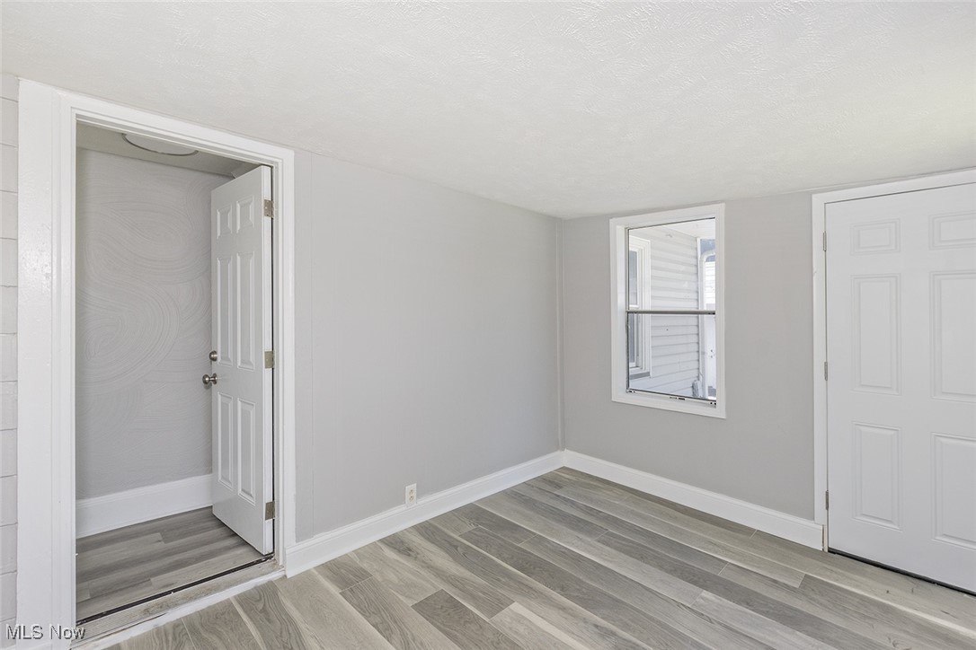 3181 Sycamore Road Cleveland, OH 44118 - Photo 17 of 41 1st floor sunroom