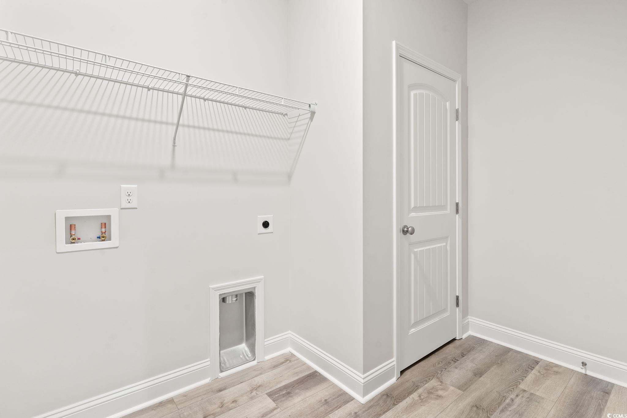 5987 Flossie Road Conway, SC 29527 - Photo 10 of 38 Washroom with hookup for a washing machine, light