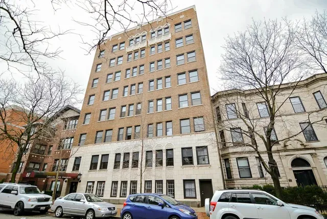 $1,550 | 817 West Lakeside Place, Unit 305, Chicago, IL 60640