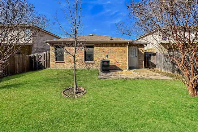 $1,725 | 1152 Warrior Drive, Dallas, TX 75253