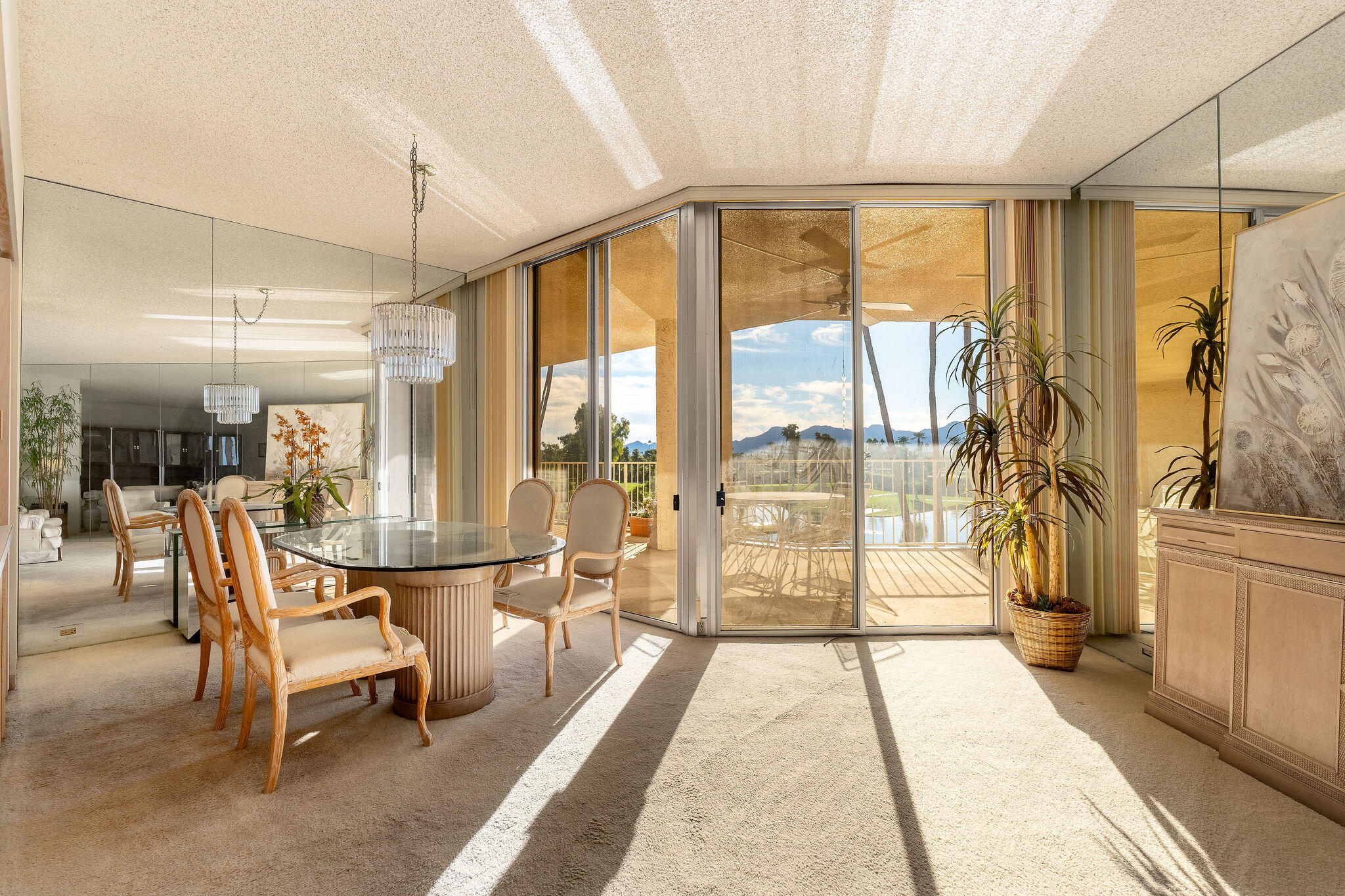 899 Island Drive, Unit 408 Rancho Mirage, CA 92270 - Photo 9 of 42 Dining Area