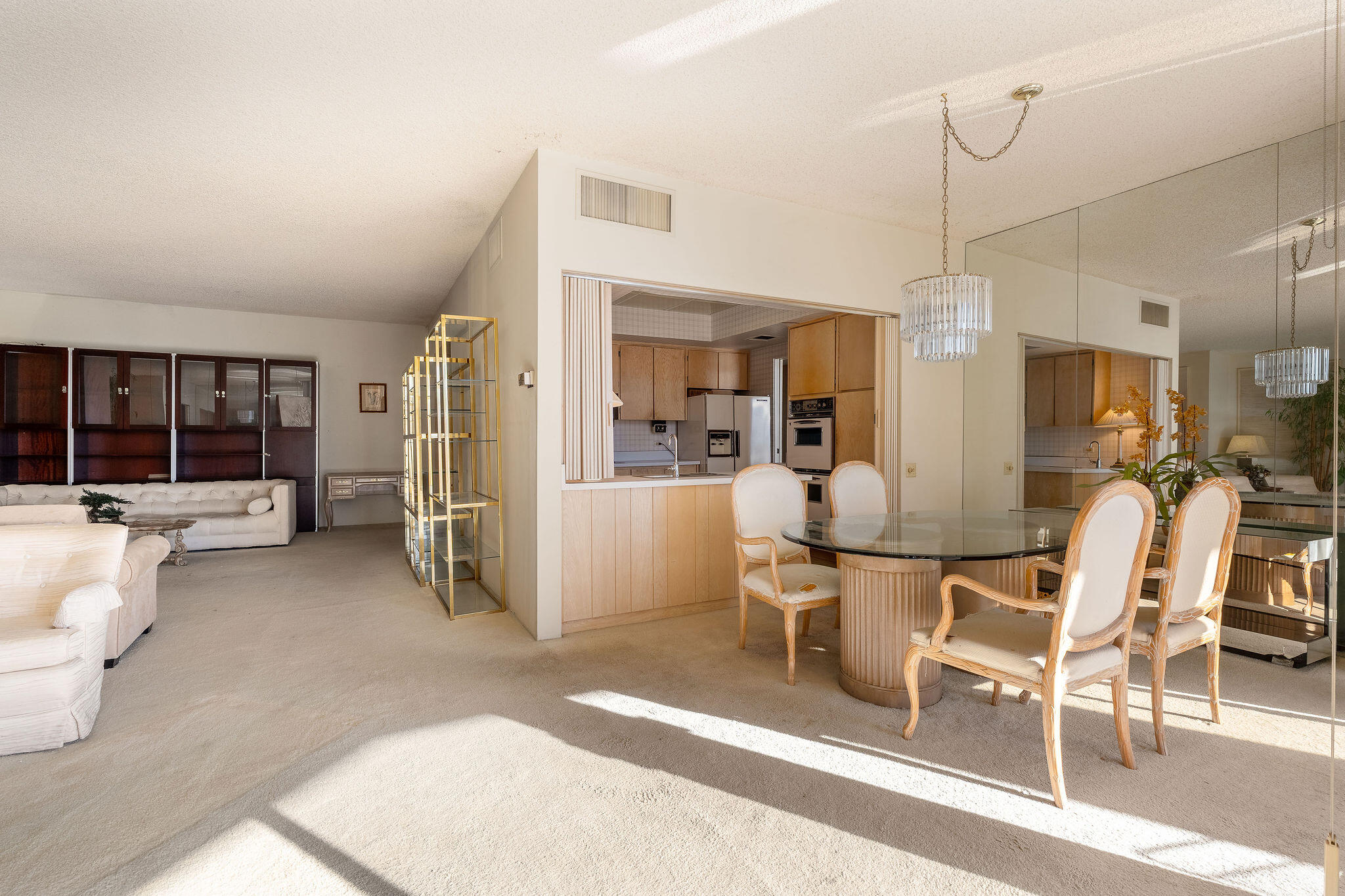 899 Island Drive, Unit 408 Rancho Mirage, CA 92270 - Photo 10 of 42 Dining Area