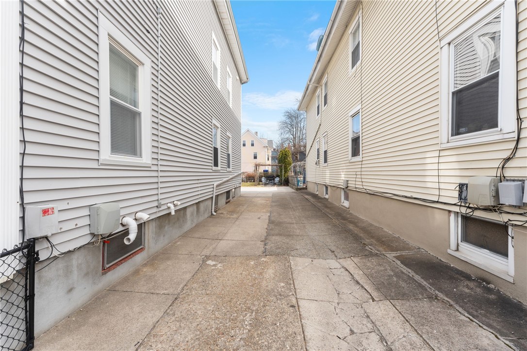 130 Sutton Street, Unit 2 Providence, RI 02903 - Photo 2 of 26