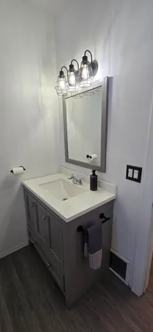 $1,700 | 1647 Myrtle Avenue, Unit 1, Whiting, IN 46394