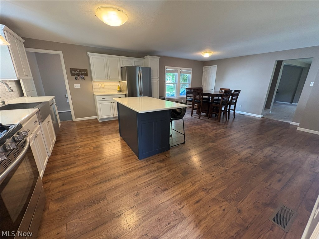 9120 Howland Springs Road Southeast Warren, OH 44484 - Photo 3 of 19