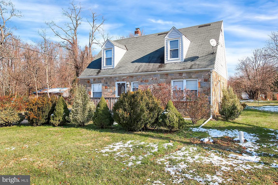 333 Back River Neck Road Baltimore, MD 21221 - Photo 25 of 25 a view of a house with a yard