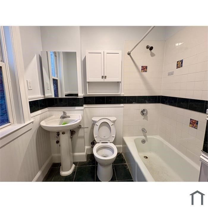 363 Adams Street, Unit 4 Boston, MA 02122 - Photo 4 of 6