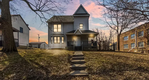 $299,900 | 2643 North Lyndale Avenue, Minneapolis, MN 55411