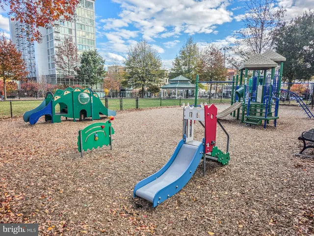 $4,500 | 1023 North Royal Street, Unit 302, Alexandria, VA 22314