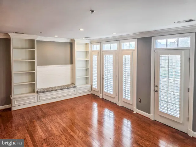 $4,500 | 1023 North Royal Street, Unit 302, Alexandria, VA 22314