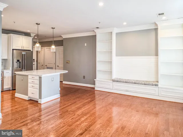 $4,500 | 1023 North Royal Street, Unit 302, Alexandria, VA 22314