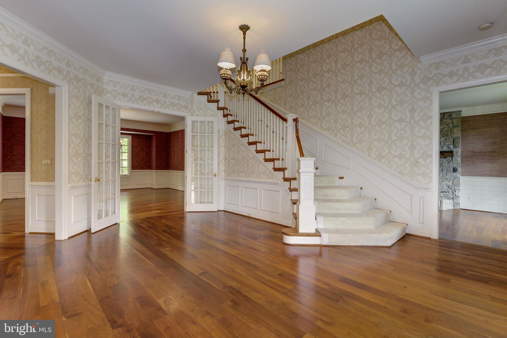 12508 Rolling Road Potomac, MD 20854 - Photo 6 of 30 Foyer
