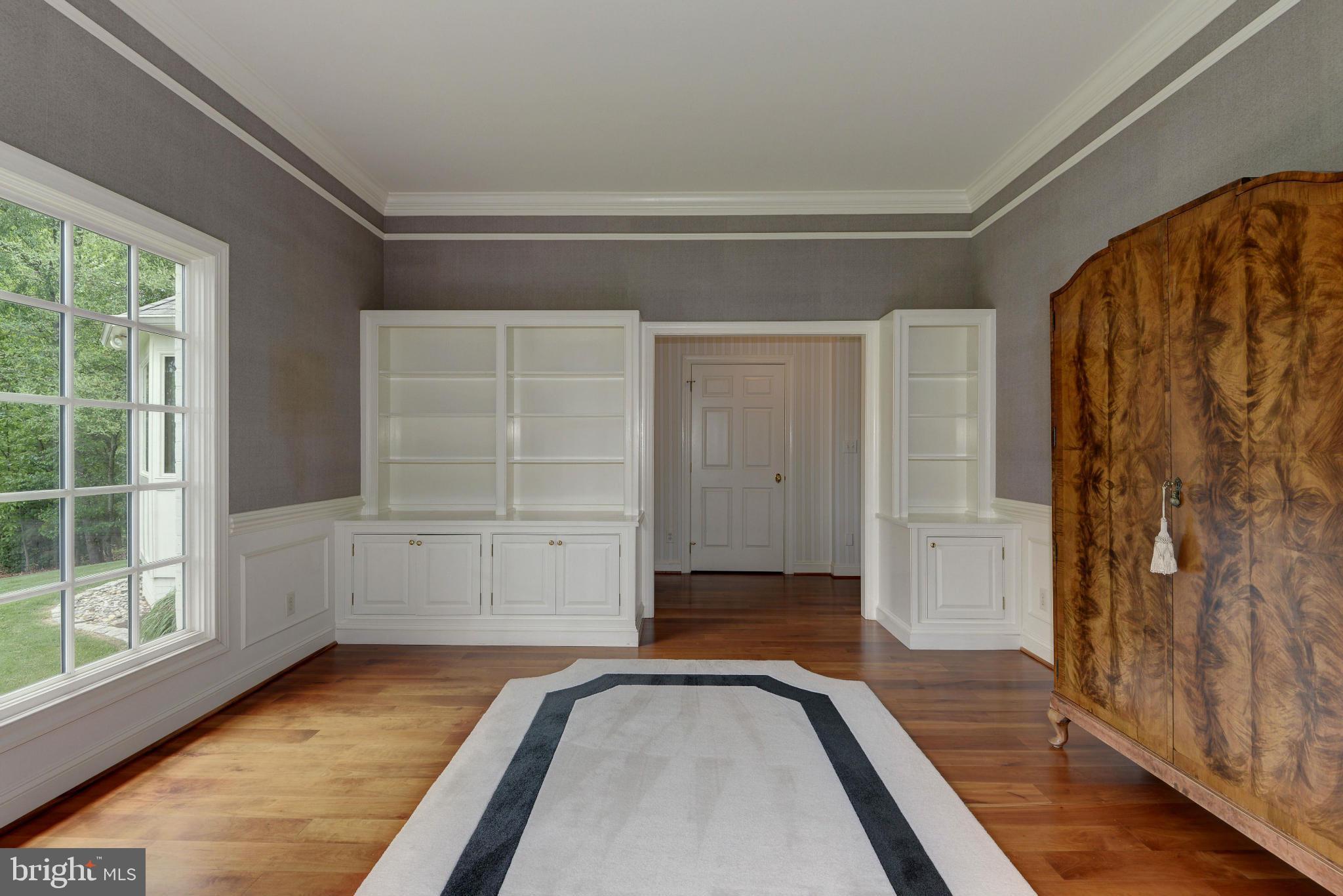 12508 Rolling Road Potomac, MD 20854 - Photo 8 of 30 Private Library