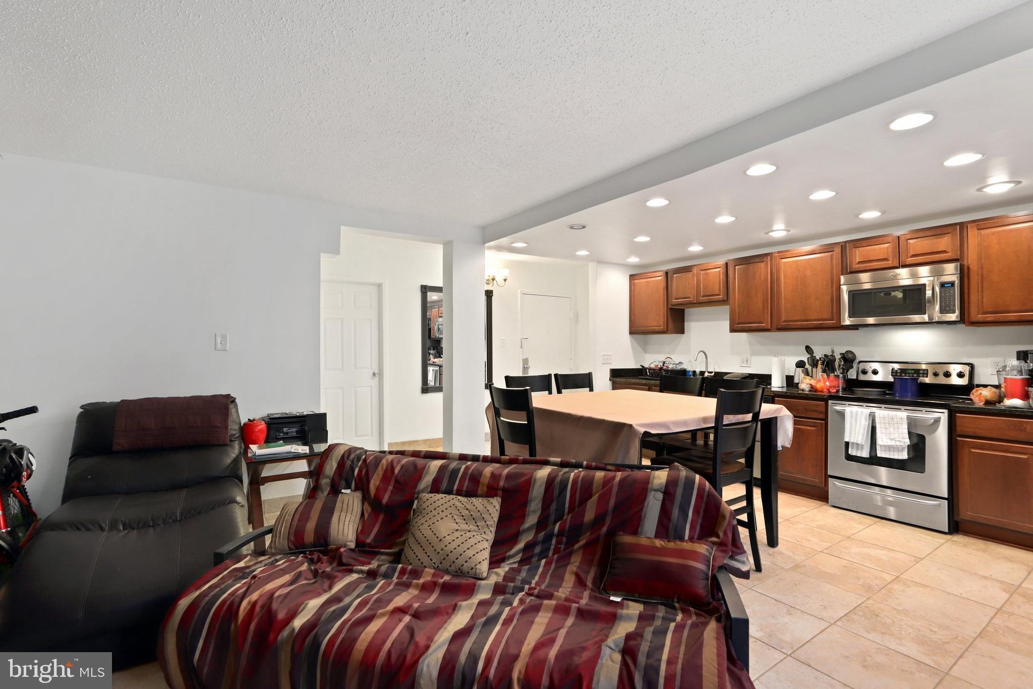 11654 Stoneview Square, Unit 12C Reston, VA 20191 - Photo 8 of 21 Gallery Image 8