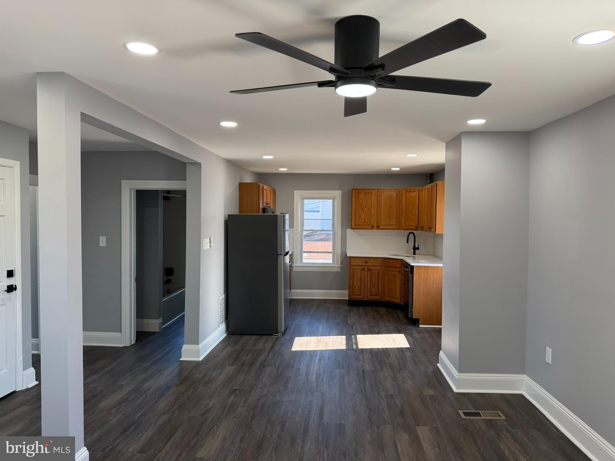 124 West Butler Pike, Unit B Ambler, PA 19002 - Photo 11 of 43