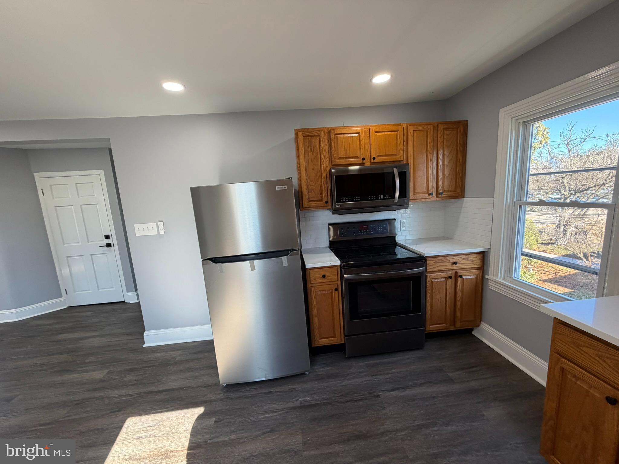 124 West Butler Pike, Unit B Ambler, PA 19002 - Photo 15 of 43