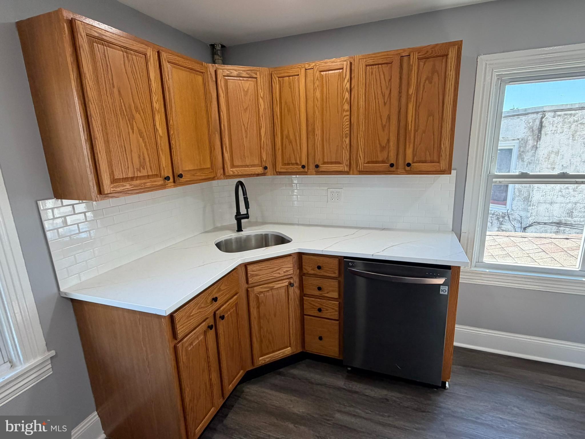 124 West Butler Pike, Unit B Ambler, PA 19002 - Photo 16 of 43