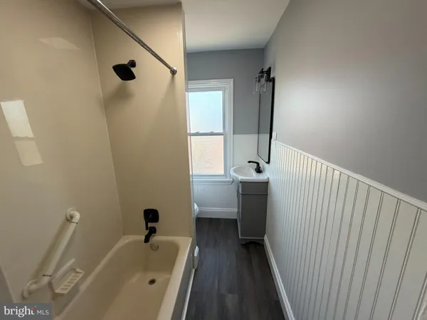 $2,750 | 124 West Butler Pike, Unit B, Ambler, PA 19002