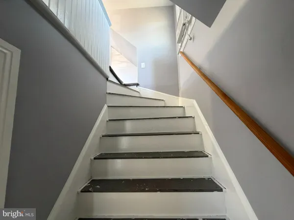 $2,750 | 124 West Butler Pike, Unit B, Ambler, PA 19002