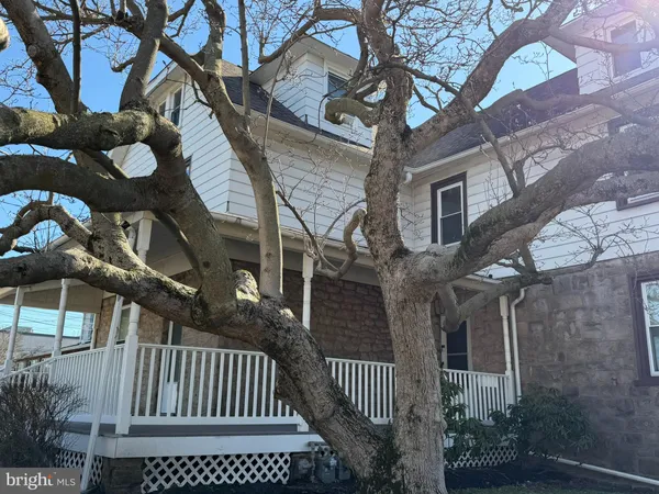 $2,750 | 124 West Butler Pike, Unit B, Ambler, PA 19002