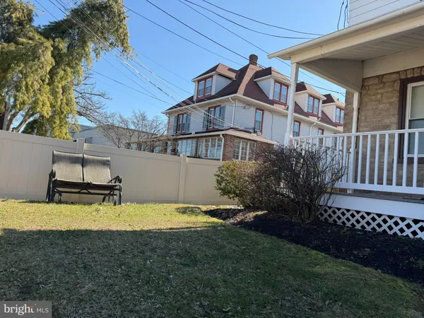 $2,750 | 124 West Butler Pike, Unit B, Ambler, PA 19002