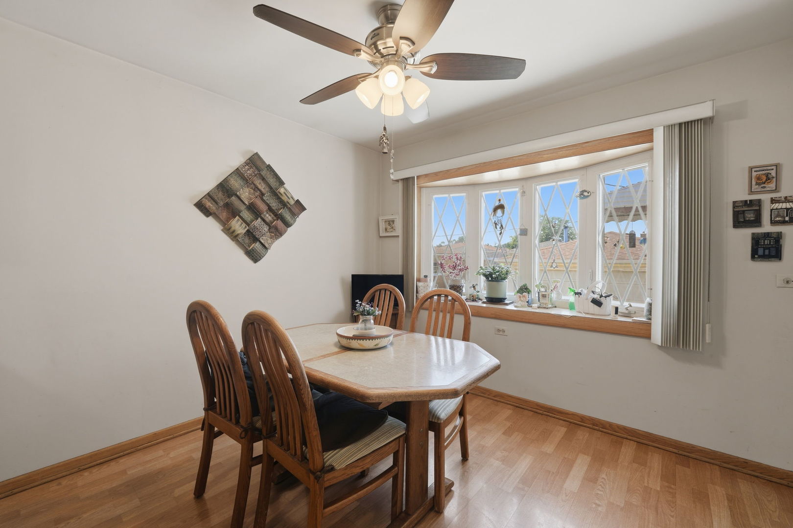 4916 Ridgewood Avenue Norridge, IL 60706 - Photo 7 of 32 Gallery Image 7
