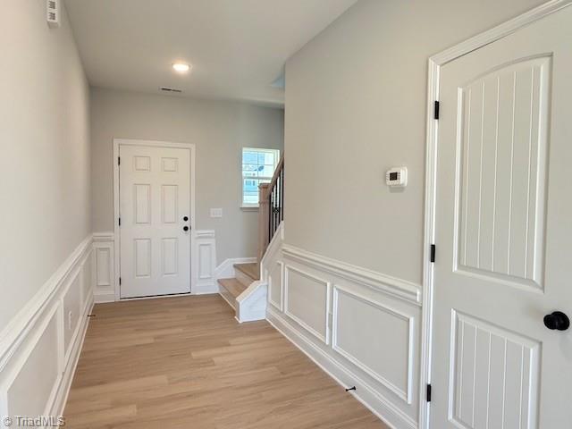 1823 Parham Drive Graham, NC 27253 - Photo 6 of 32 foyer