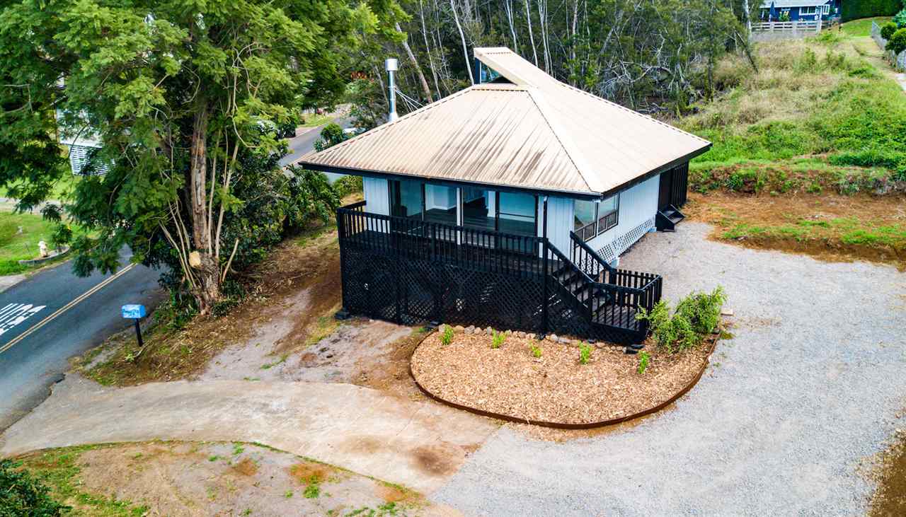 180 Ainakula Road Kula, HI 96790 - Photo 17 of 30 an outdoor space with furniture