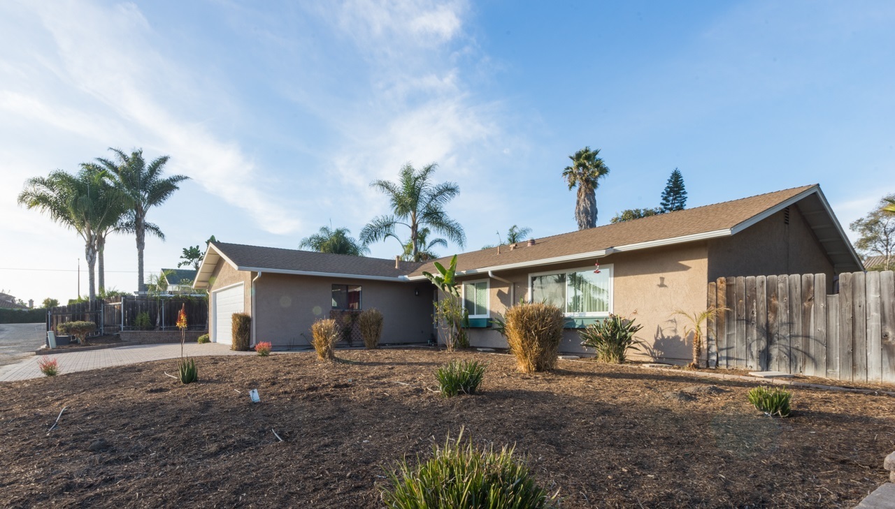 309 Cedar Road Vista, CA 92083 - Photo 2 of 25 Gallery Image 2