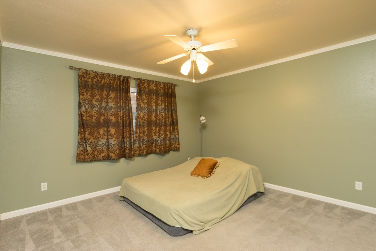 309 Cedar Road Vista, CA 92083 - Photo 13 of 25 Gallery Image 13