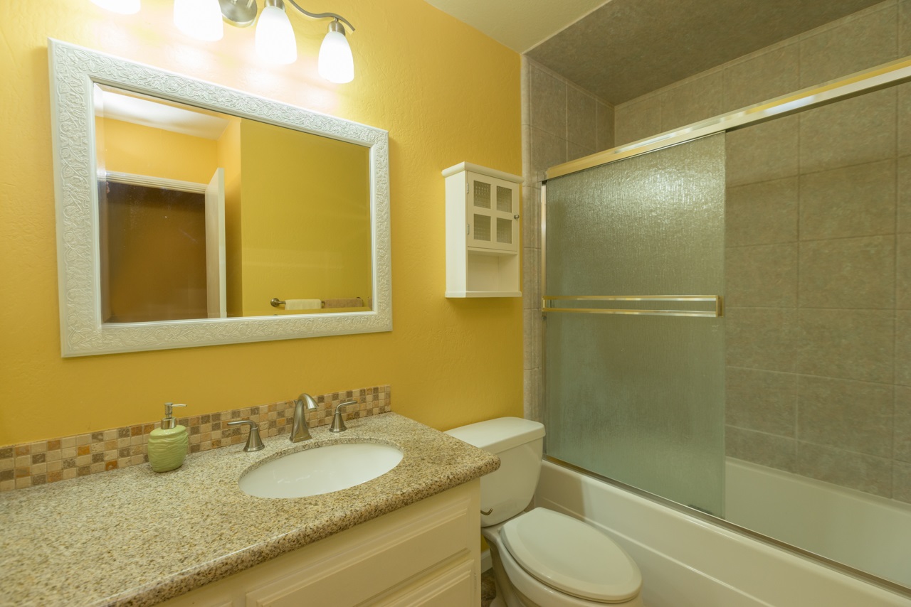 309 Cedar Road Vista, CA 92083 - Photo 14 of 25 Gallery Image 14