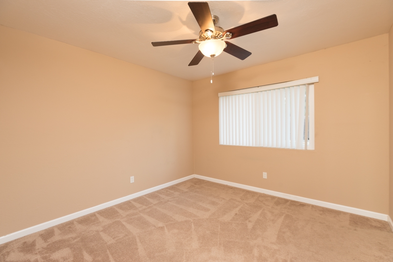 309 Cedar Road Vista, CA 92083 - Photo 15 of 25 Gallery Image 15
