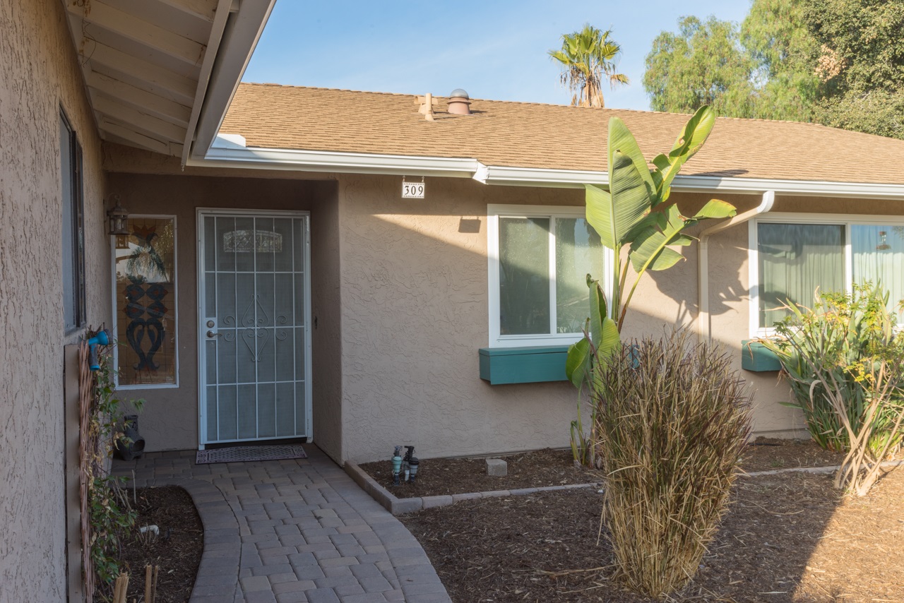 309 Cedar Road Vista, CA 92083 - Photo 4 of 25 Gallery Image 4