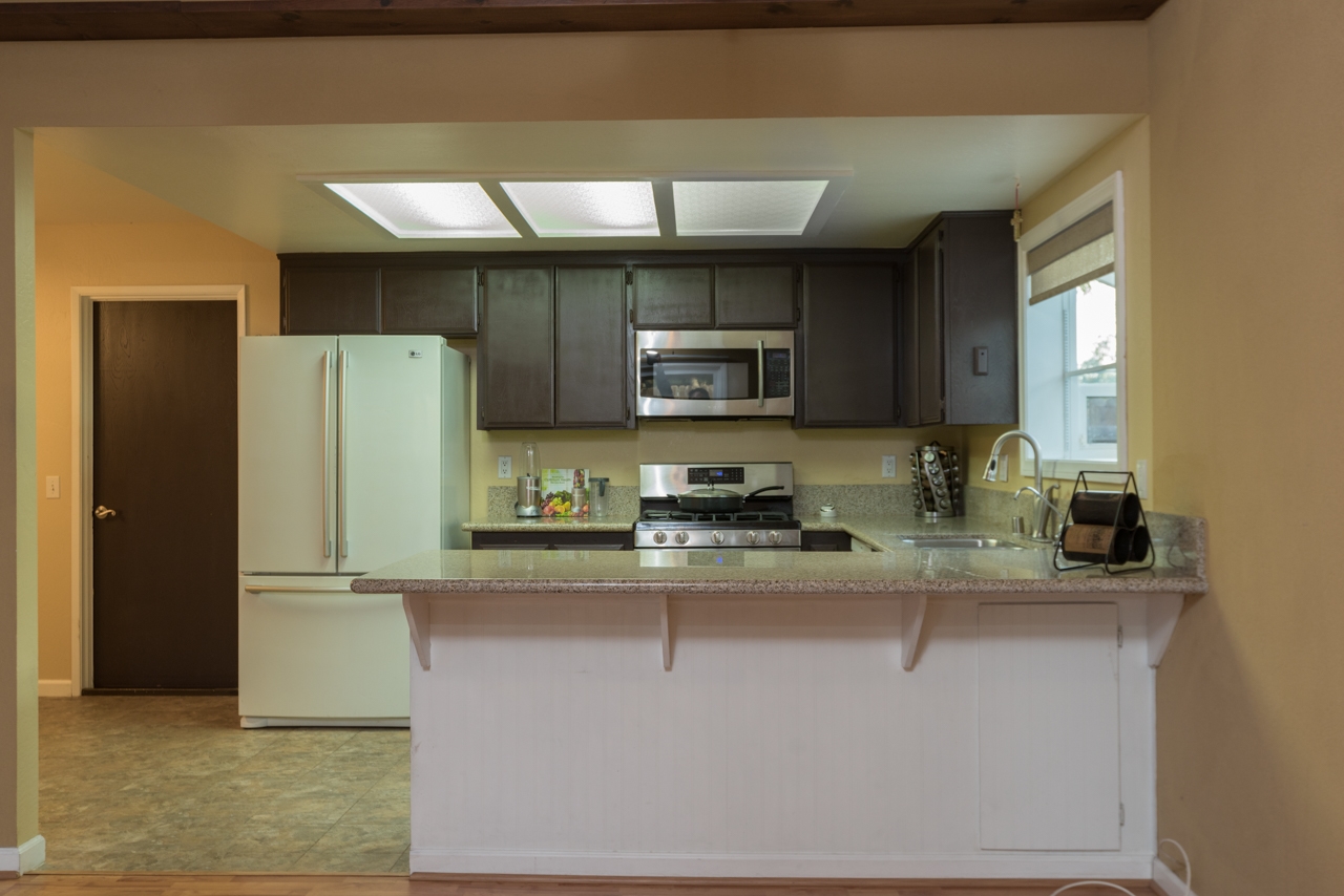 309 Cedar Road Vista, CA 92083 - Photo 6 of 25 Gallery Image 6